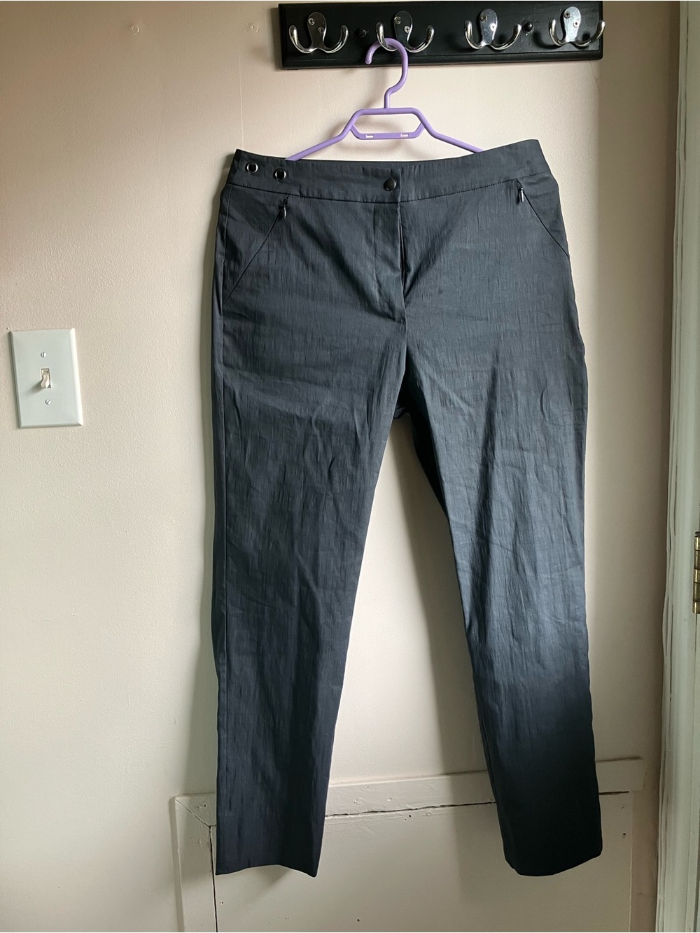 Sarah Pacini Women’s Gray Straight-Leg Chinos